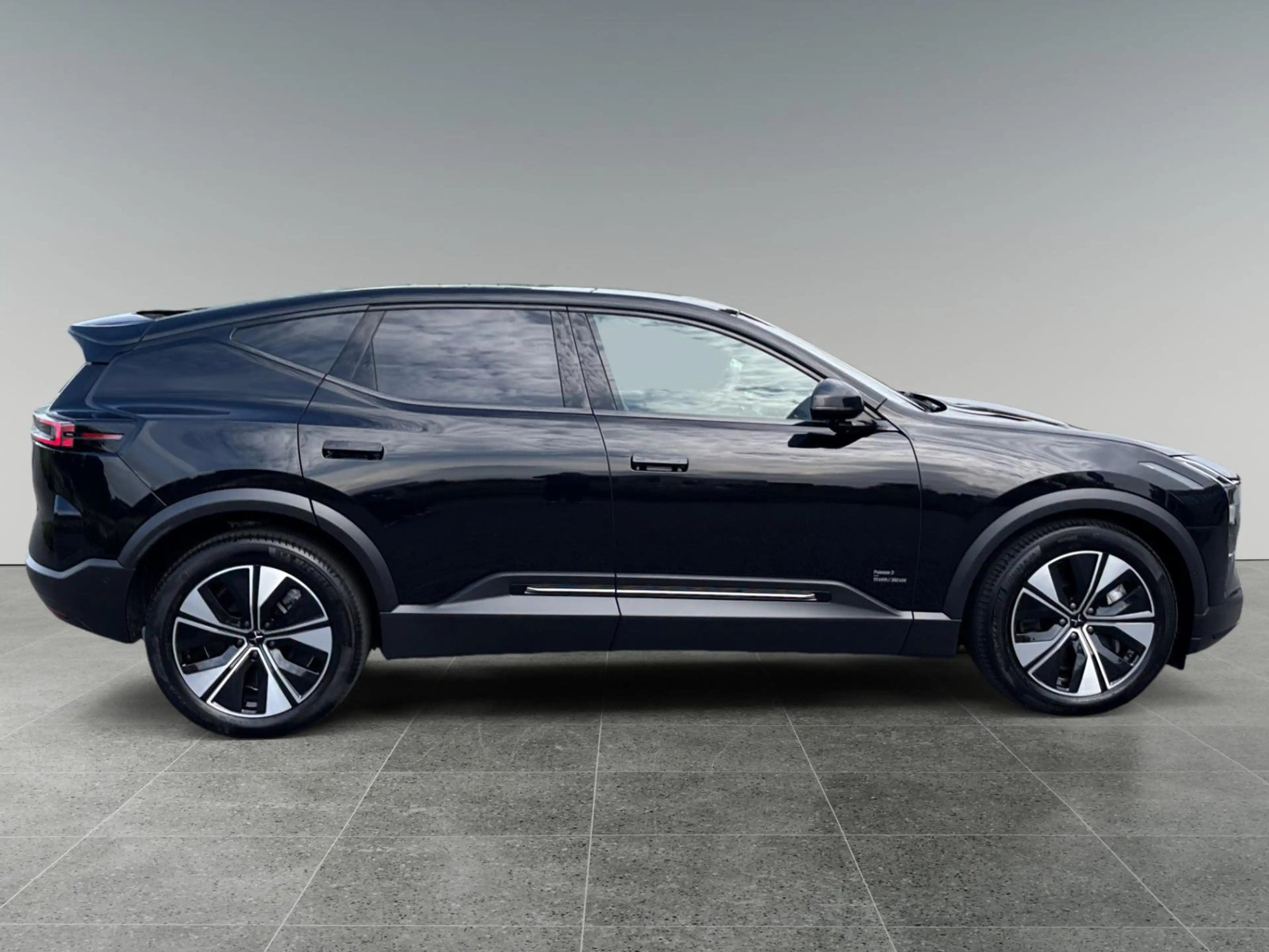 Polestar 3 Long range Dual motor Pilot Plus 111 kWh — photo 6