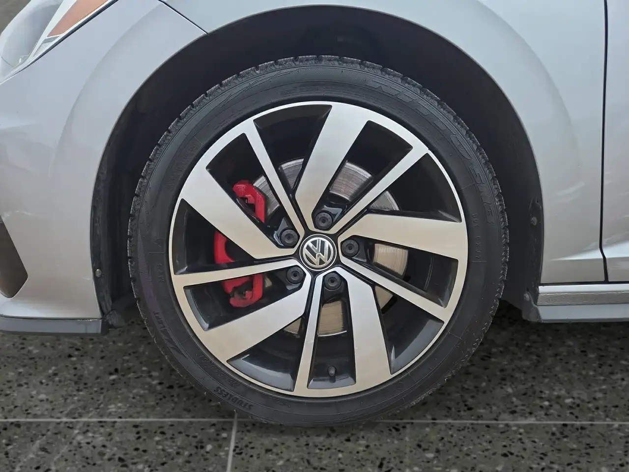 Volkswagen Jetta снимка Volkswagen Jetta