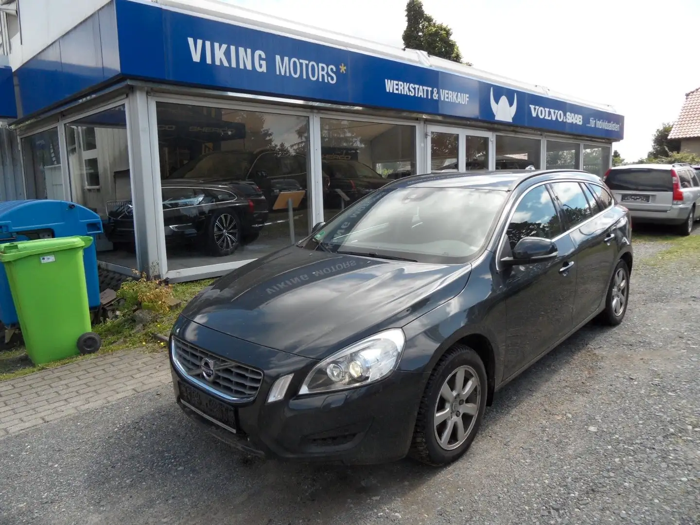 Volvo V60 Kombi Momentum Gris - 1