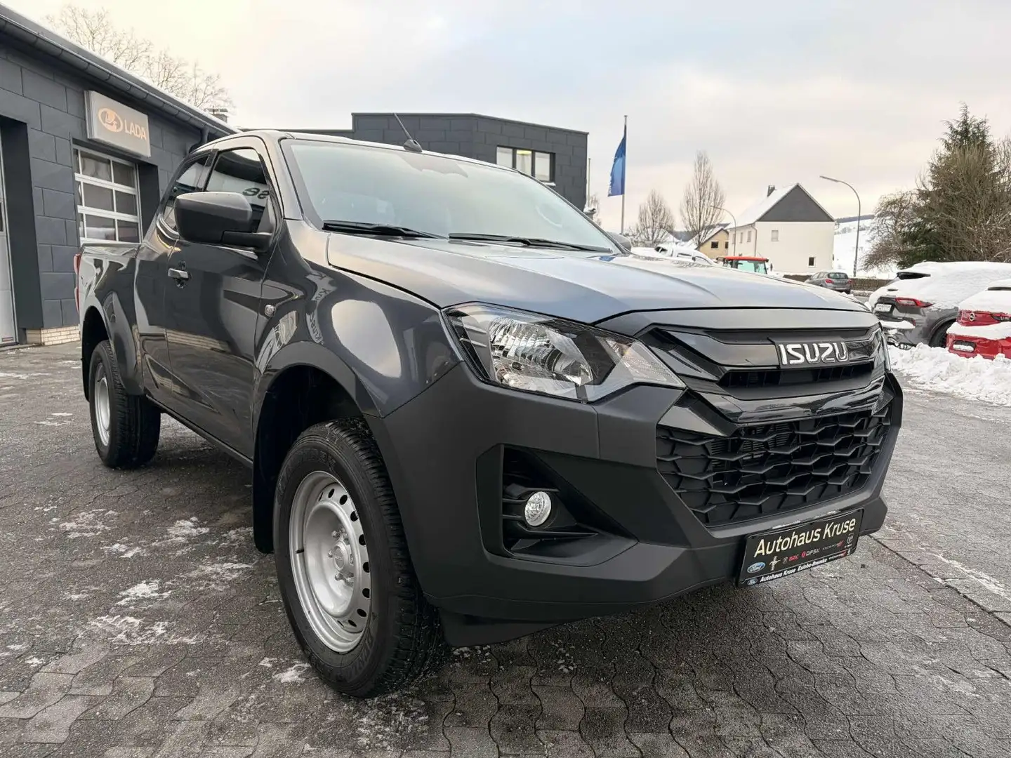 Isuzu D-Max Space Cab Automatik 1.9 L 120kW Grau - 2