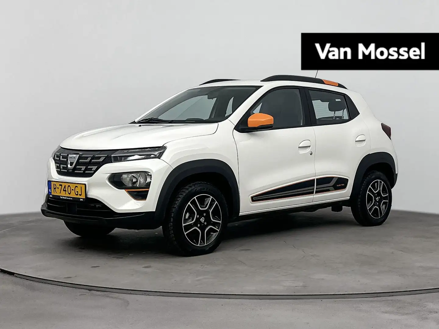 Dacia Spring Comfort Plus 27 kWh 45PK | Navigatie | Leder | Ach Wit - 1
