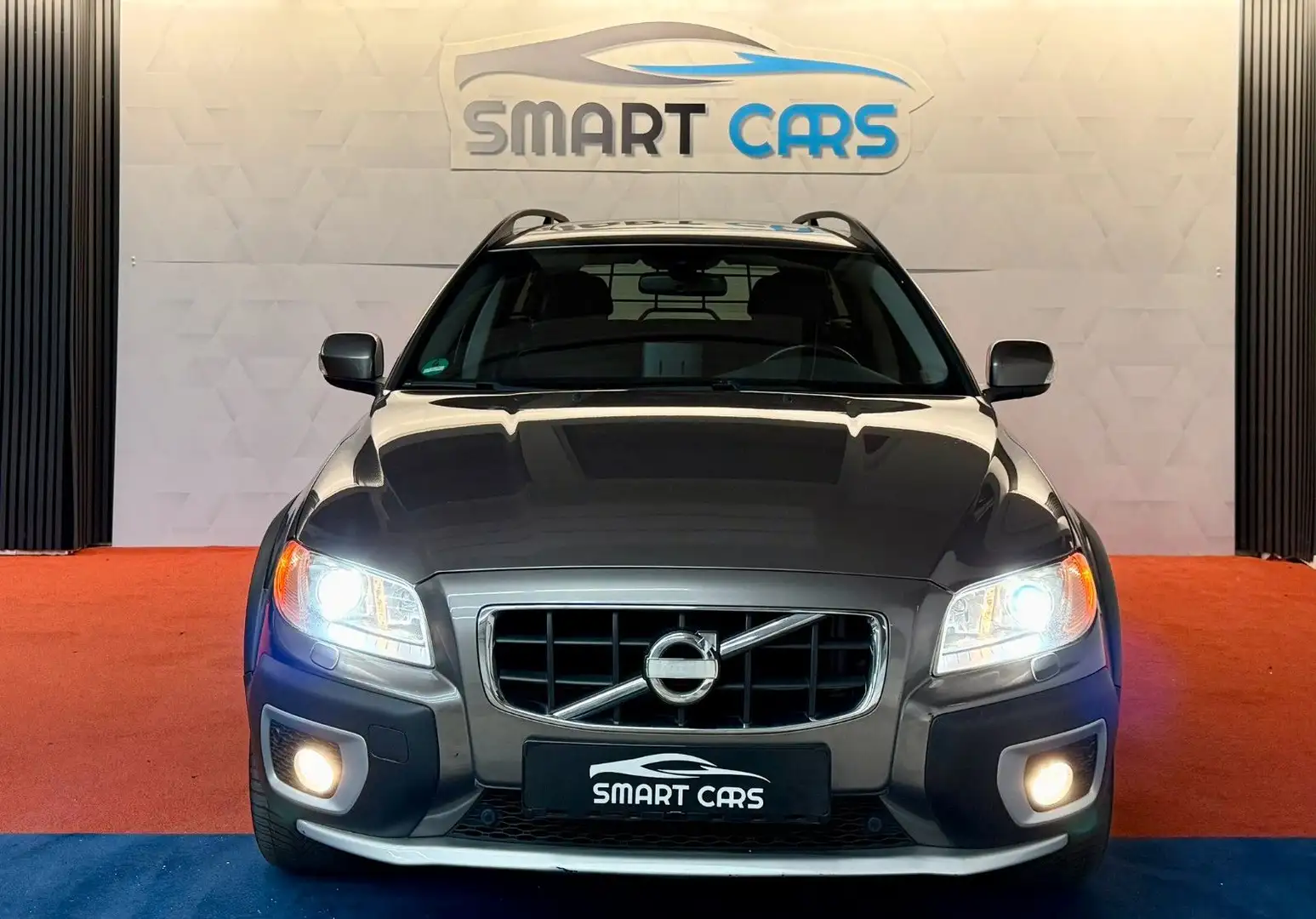 Volvo XC70 *Summum 2WD*Leder*Navi*Xenon*AHK*PDC*SHD* Gris - 2