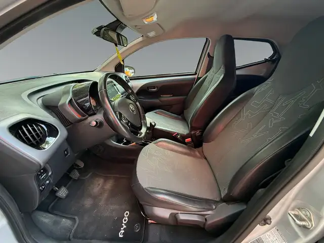 Toyota Aygo view 10