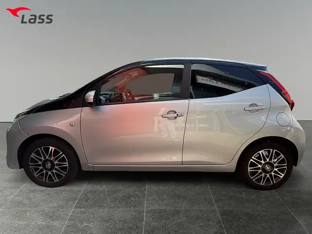 Toyota Aygo view 3