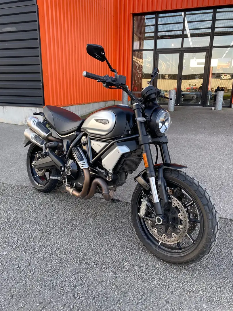 Ducati Scrambler Noir - 1