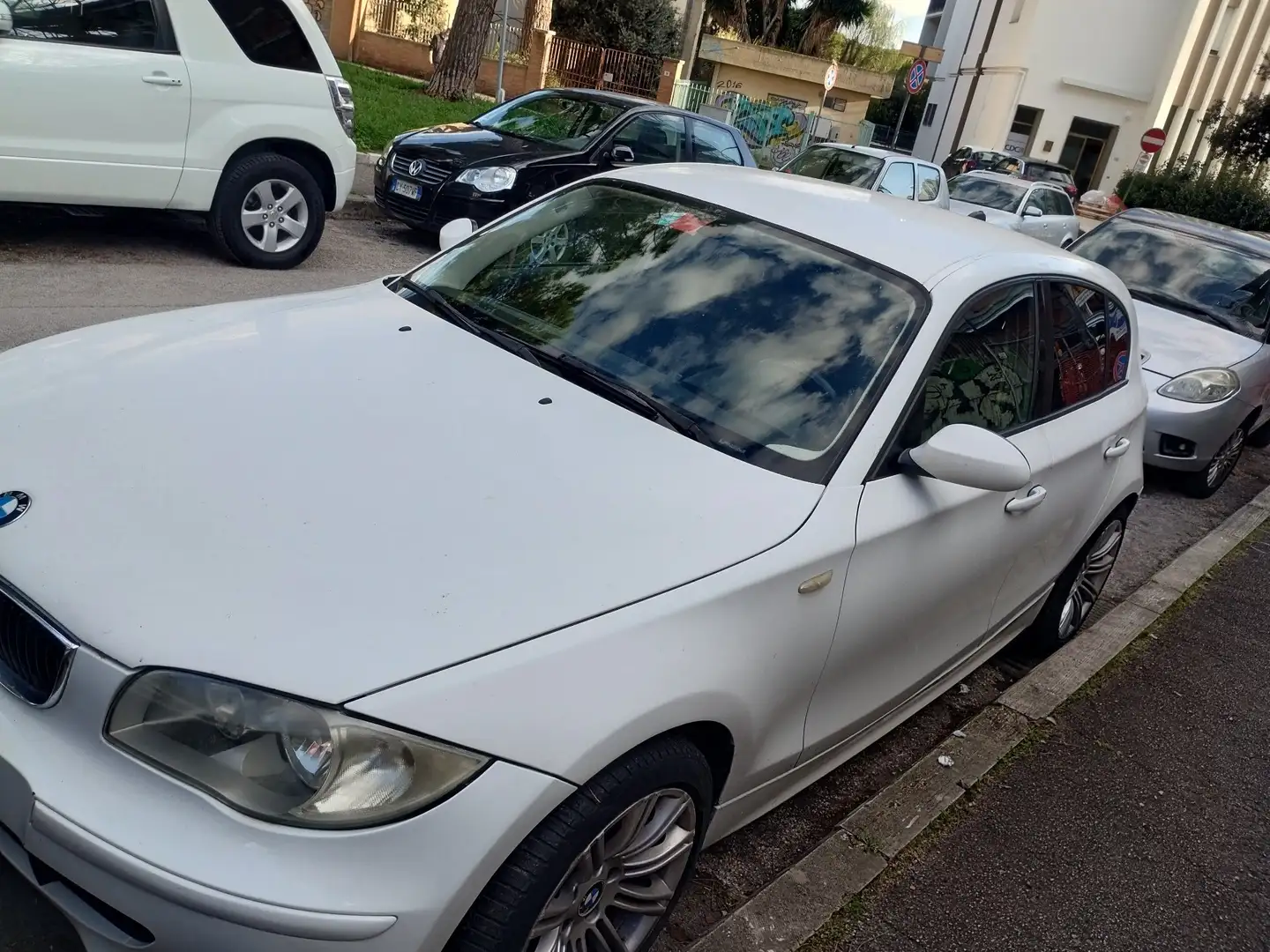 BMW 116 116i Eletta bijela - 1