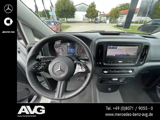 Mercedes-Benz Vito view 11