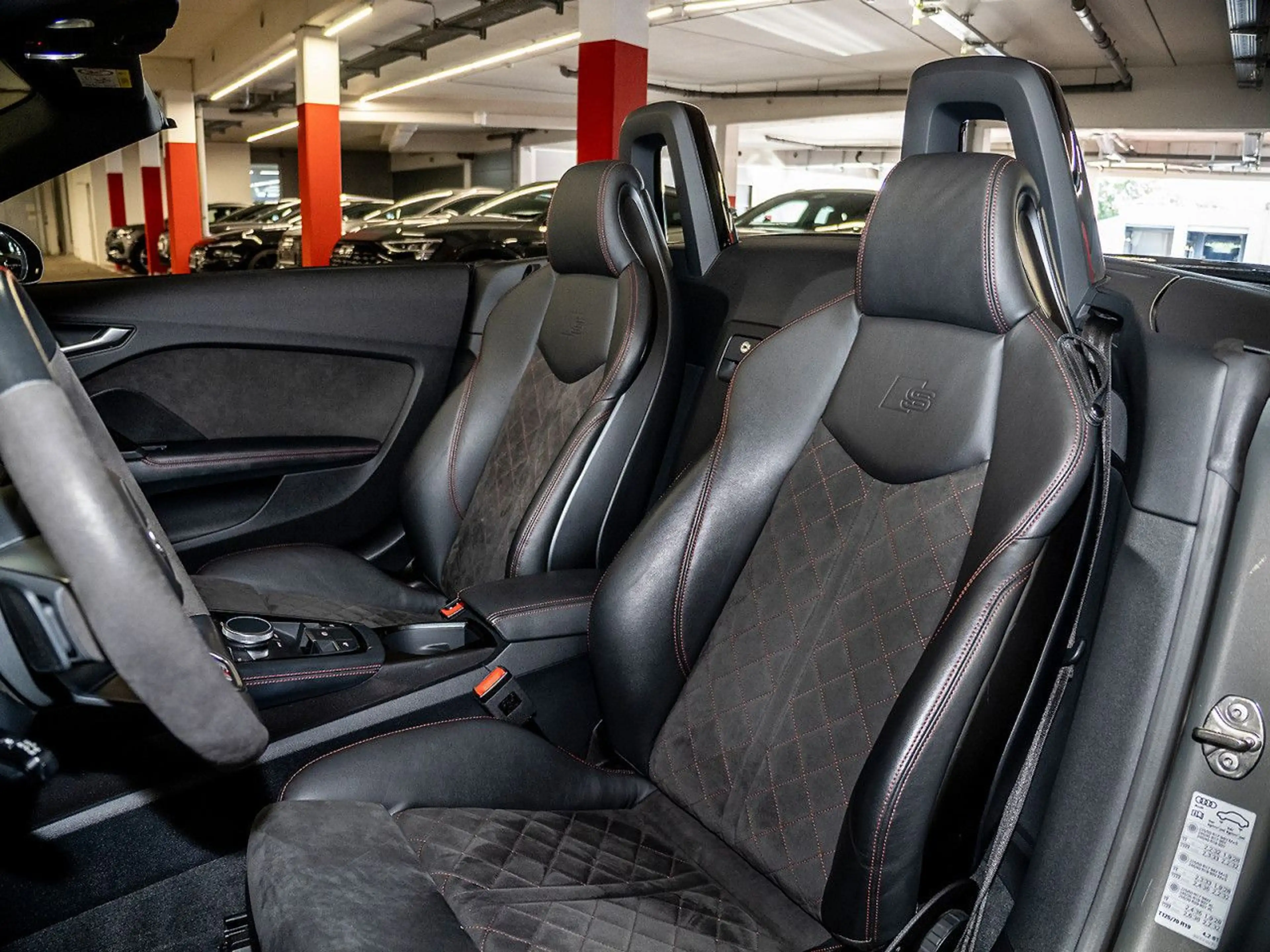 Audi TT 40 TFSI S line Kamera Keyless 19'' — photo 14