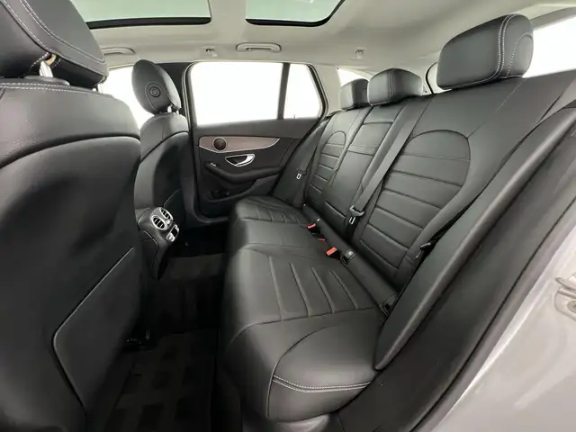Mercedes-Benz C-Class view 9