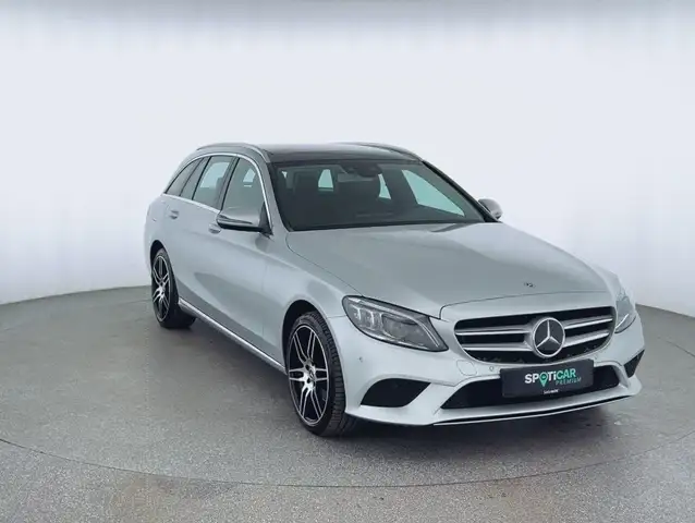 Mercedes-Benz C-Class view 3