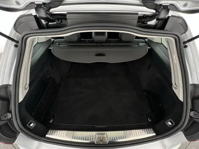 Mercedes-Benz C-Class view 18