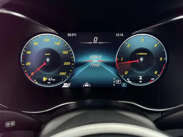 Mercedes-Benz C-Class view 11