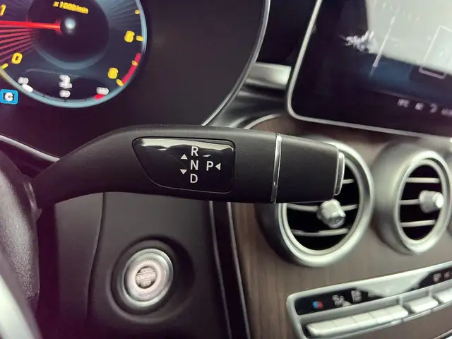 Mercedes-Benz C-Class view 15