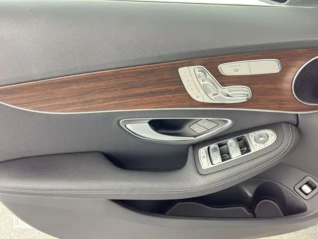 Mercedes-Benz C-Class view 10