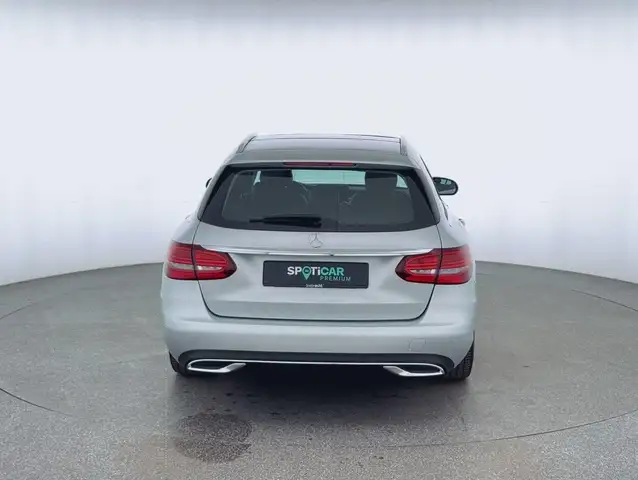 Mercedes-Benz C-Class view 4
