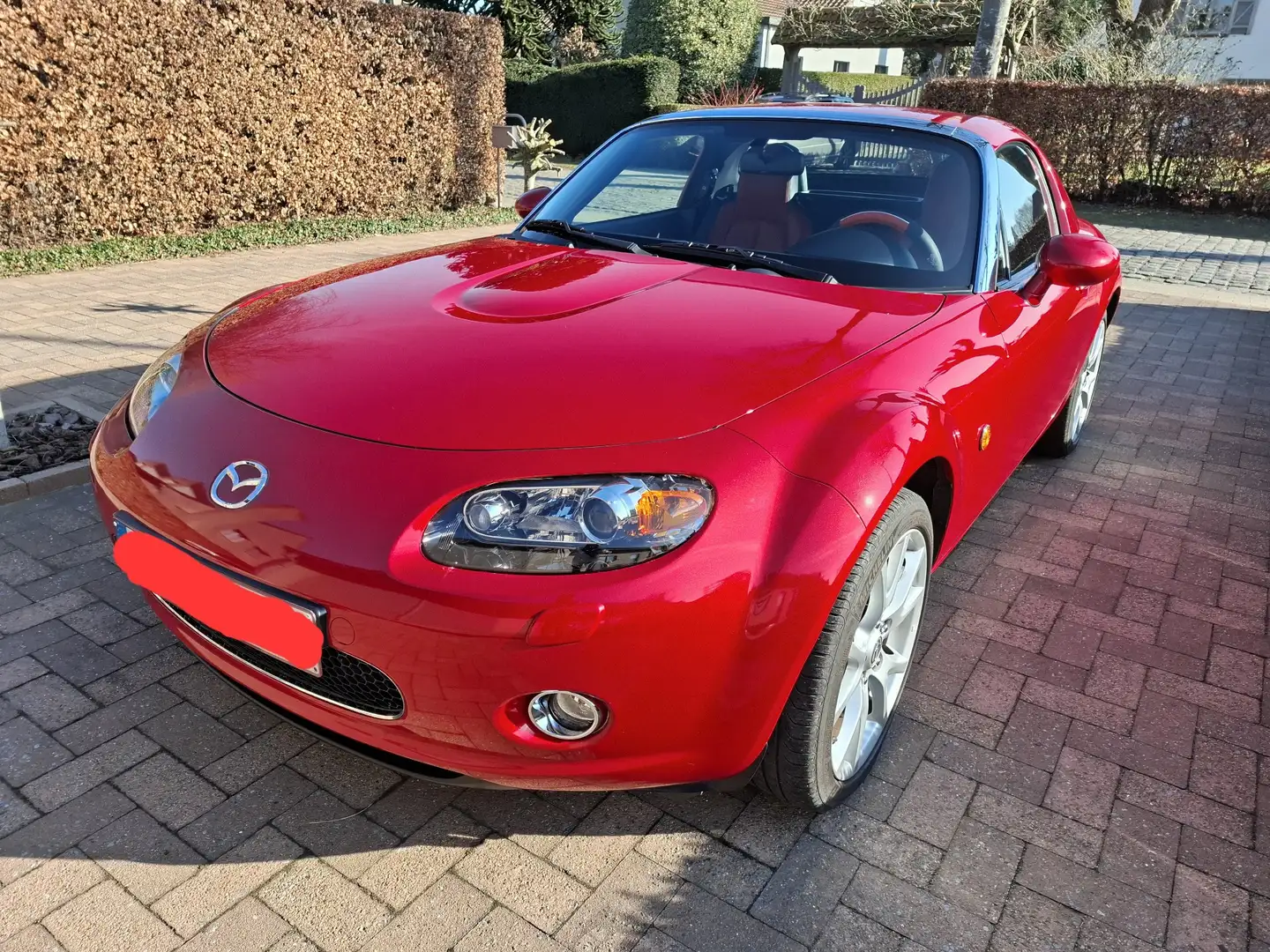 Mazda MX-5 2.0 MZR 3rd Generation - 1