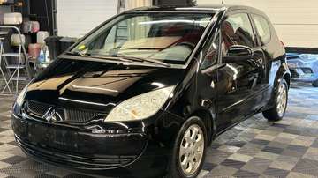 benzine AUTOMATIQUE bj. 2006 138411km