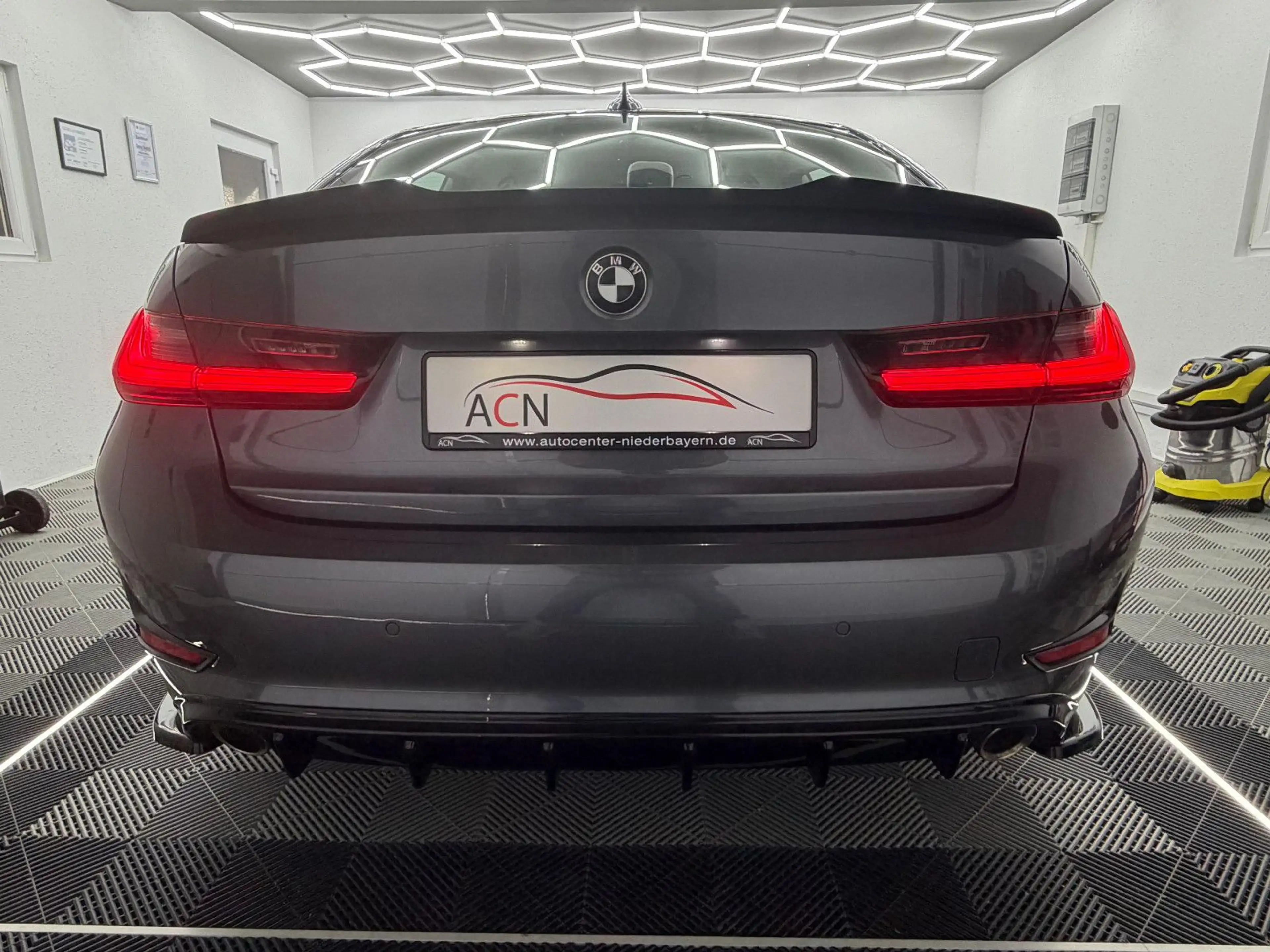 BMW 330 i LIMOUSINE/SPORT/LIVE COC/HiFi/AMBIENTE/H&R — photo 11