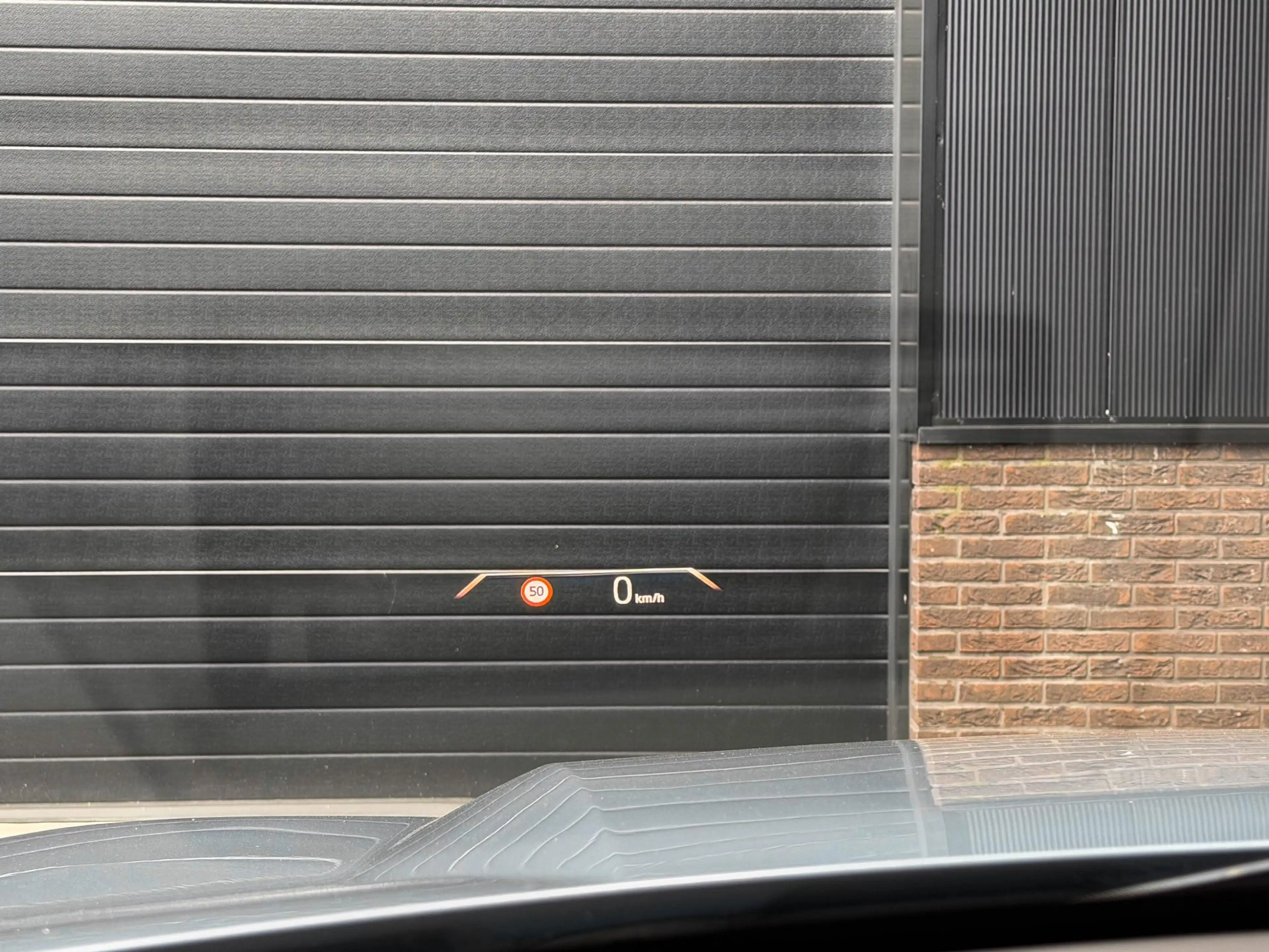 BMW iX1 xDrive30 Launch Ed. 67 kWh | Pano | 20"| Drive Pro — photo 15