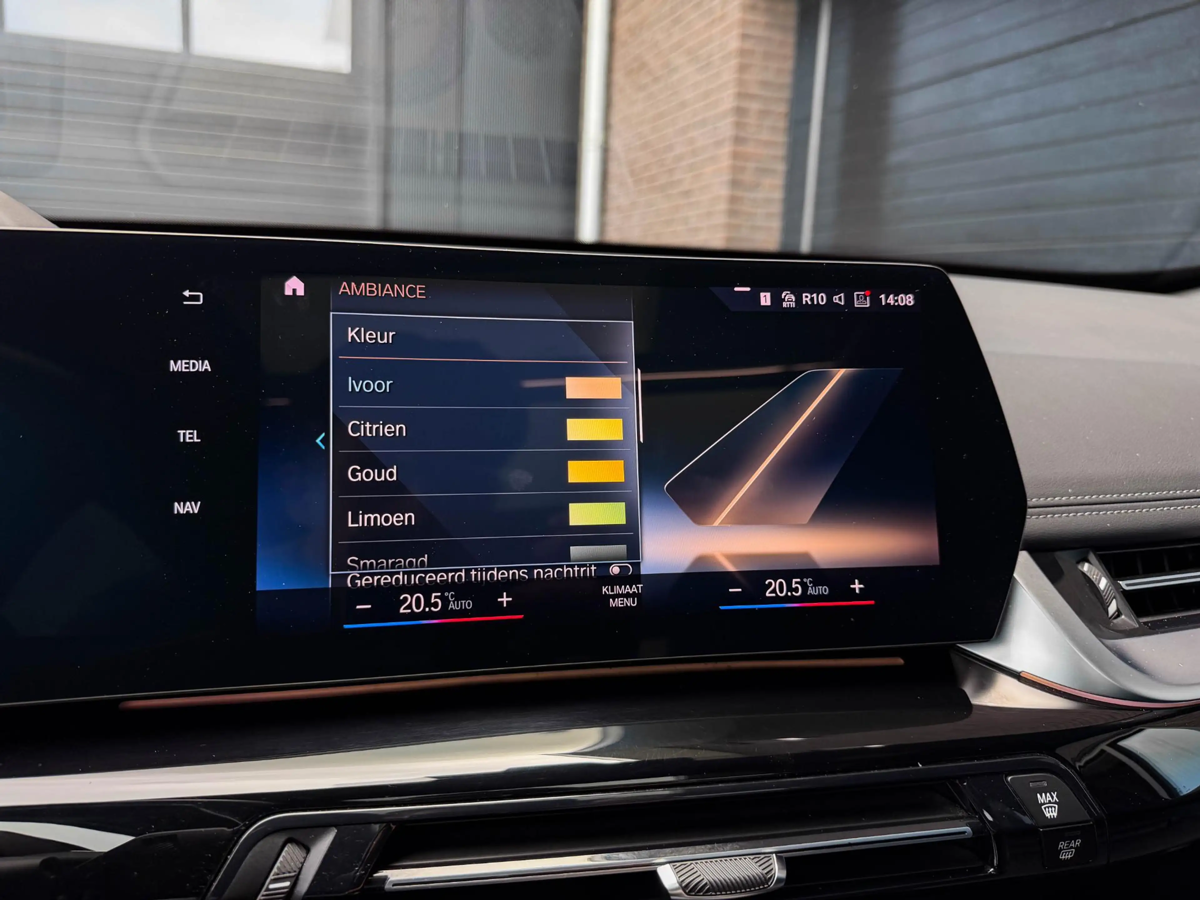 BMW iX1 xDrive30 Launch Ed. 67 kWh | Pano | 20"| Drive Pro — photo 25