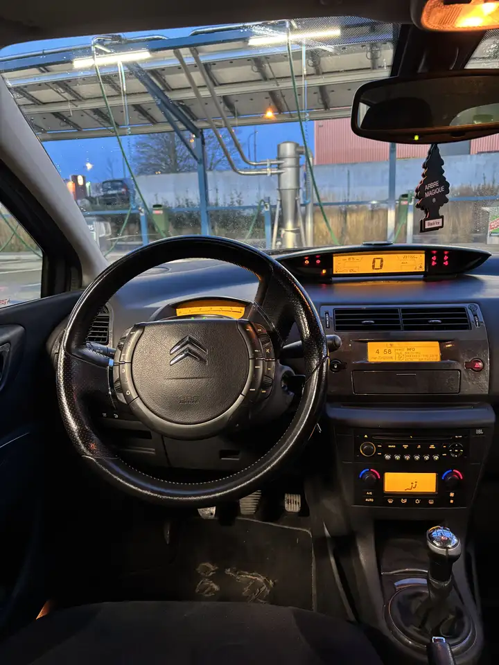 Citroen C4 Berline — photo 17