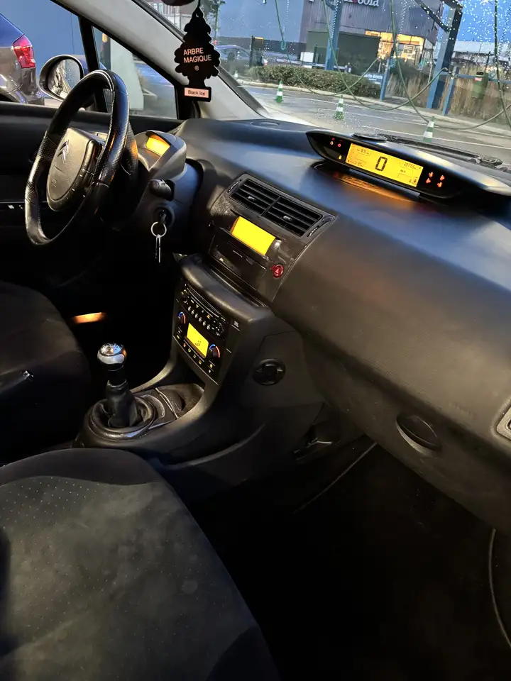Citroen C4 Berline — photo 18