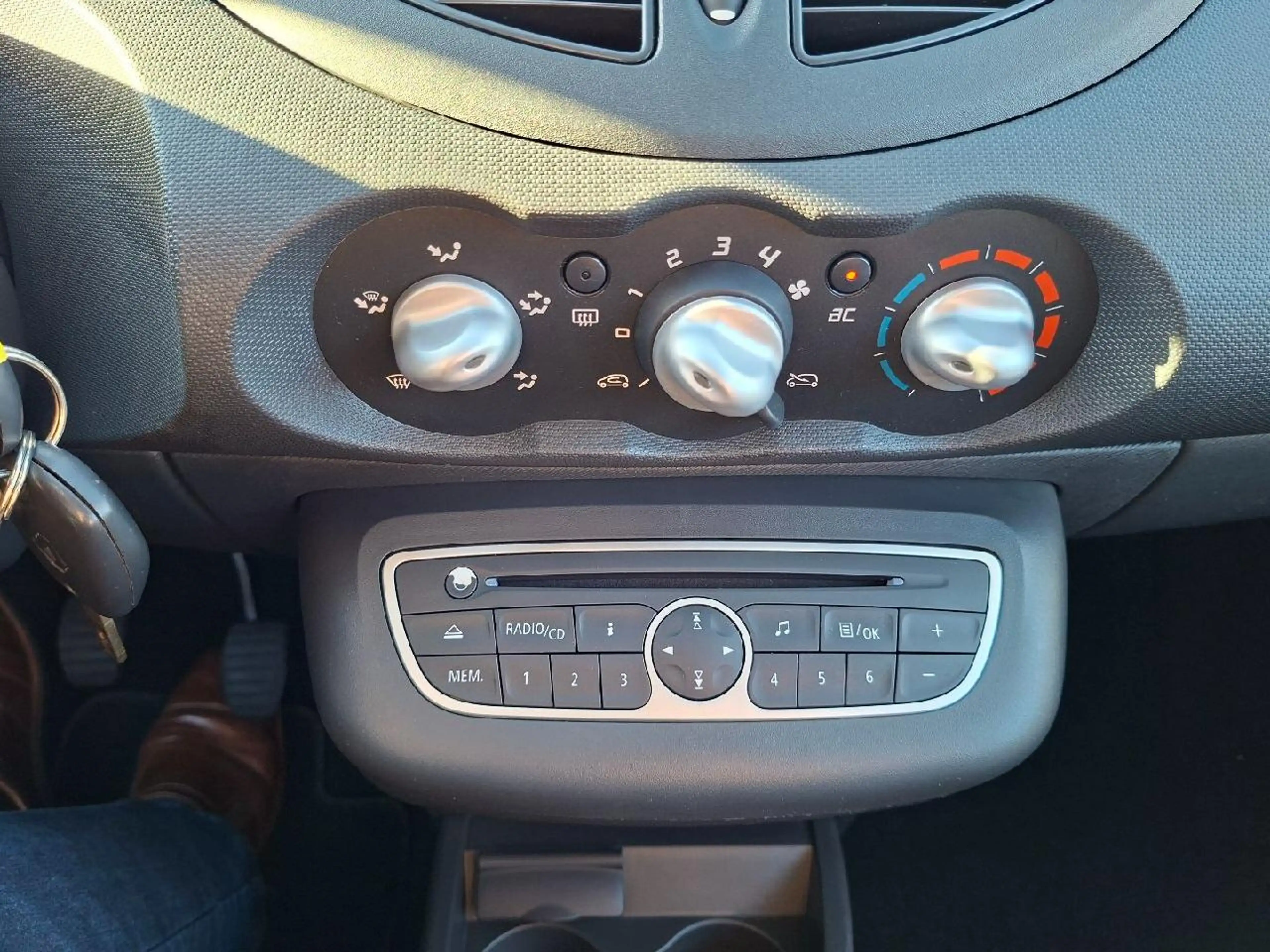 Renault Twingo Expression*1.Hd.*3xIsofix*Klima*Radio/CD*Tempo — photo 12