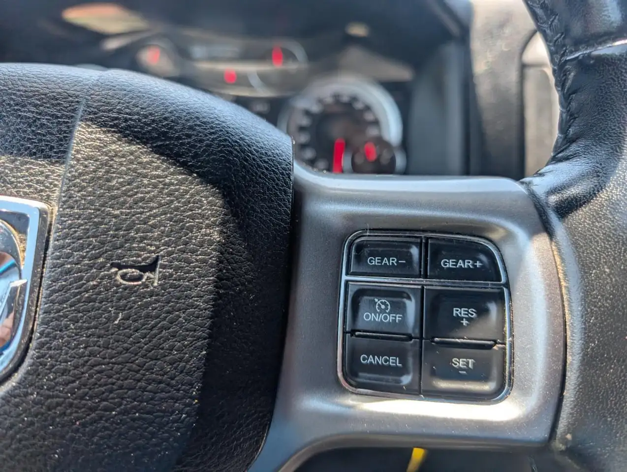 RAM 1500 снимка RAM 1500