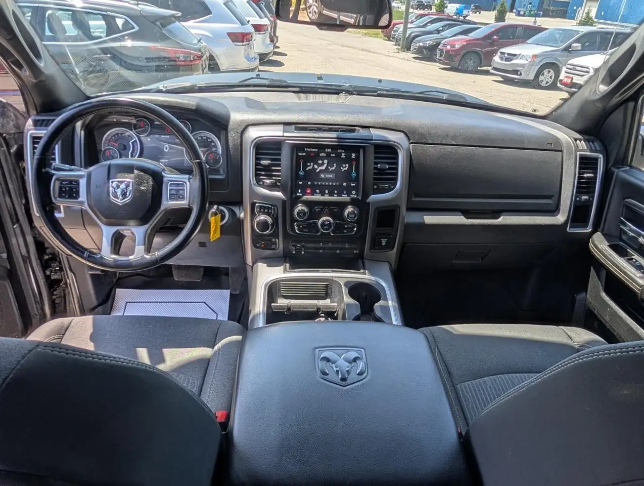 RAM 1500 снимка RAM 1500