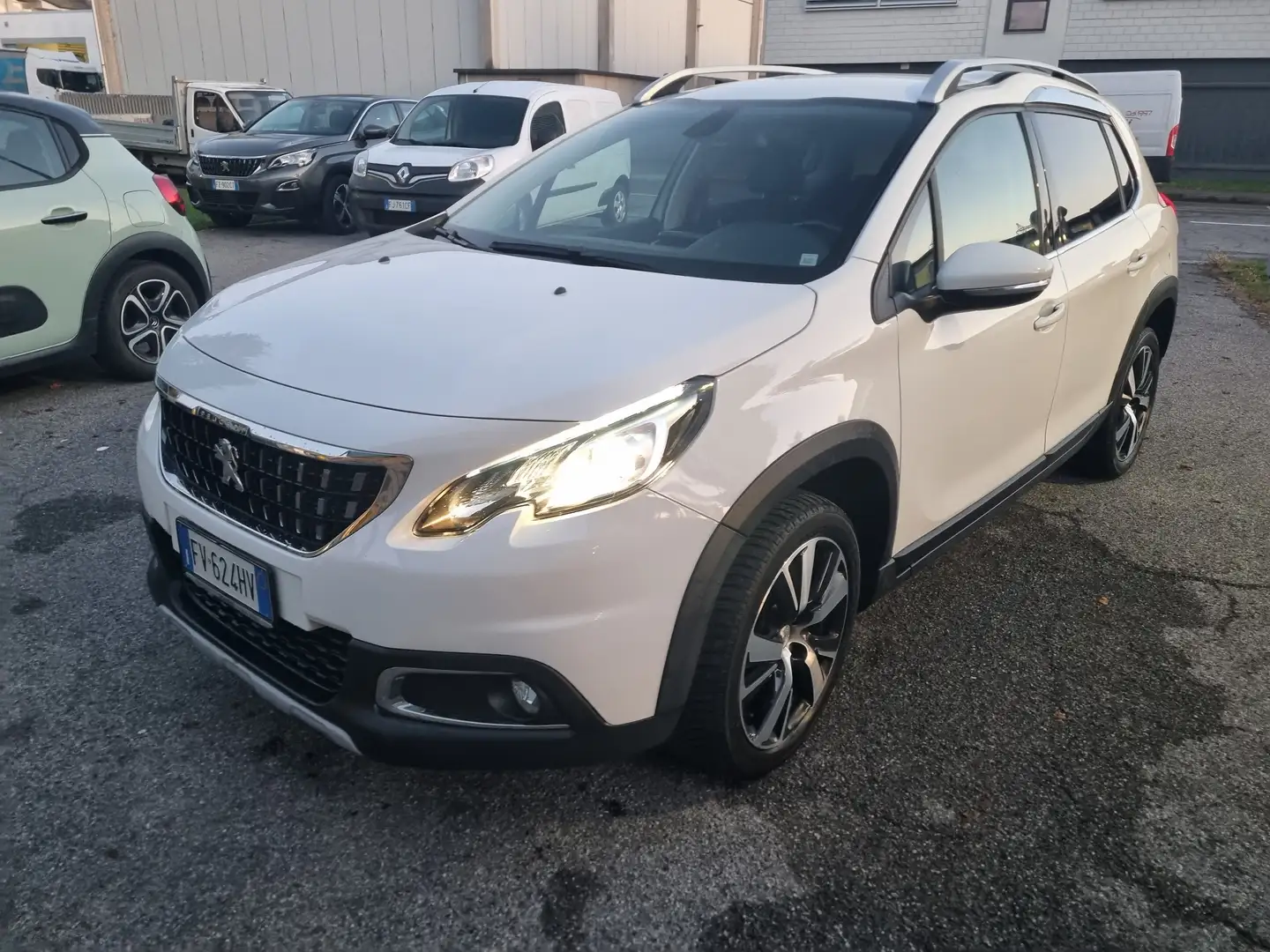 Peugeot 2008 2008 1.2 puretech t Allure s Bianco - 1