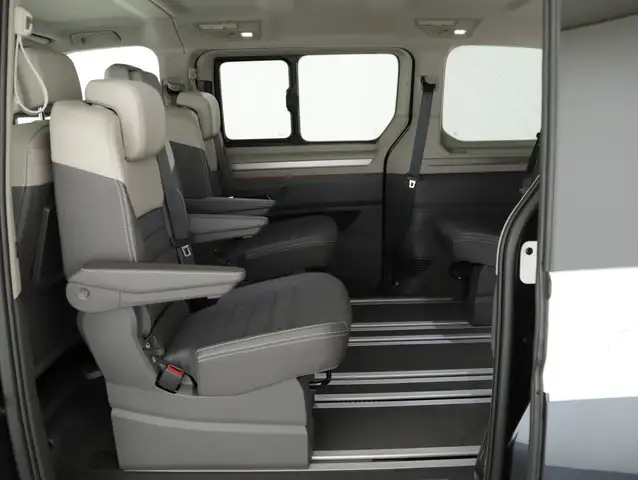 Volkswagen T7 Multivan VW T7 Multivan Style eHybrid 180 kW 4MOTION Ansicht 13