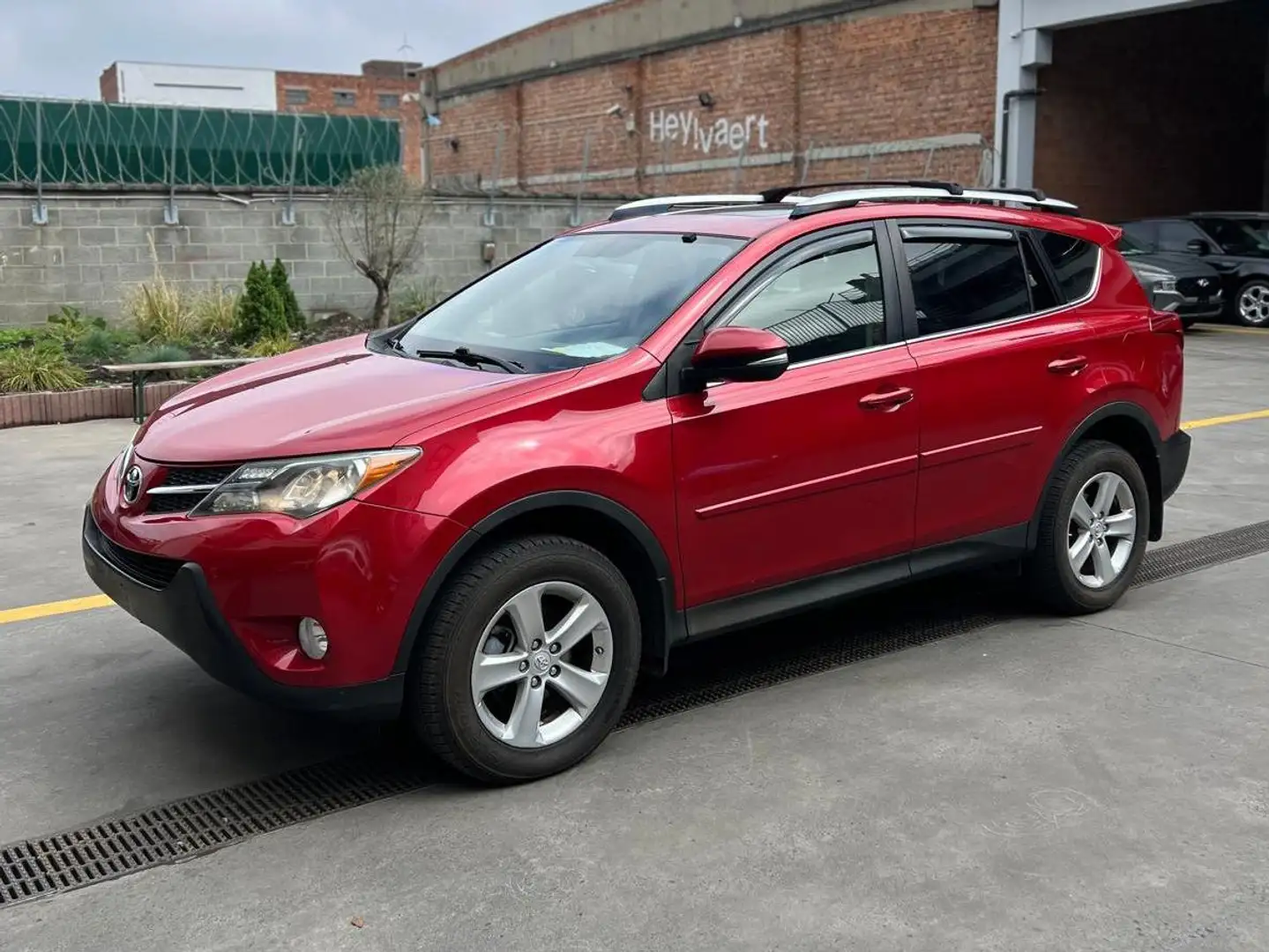 Toyota RAV 4 XLE-4x4-ONLY FOR EXPORT OUT OF EUROPE Rood - 1