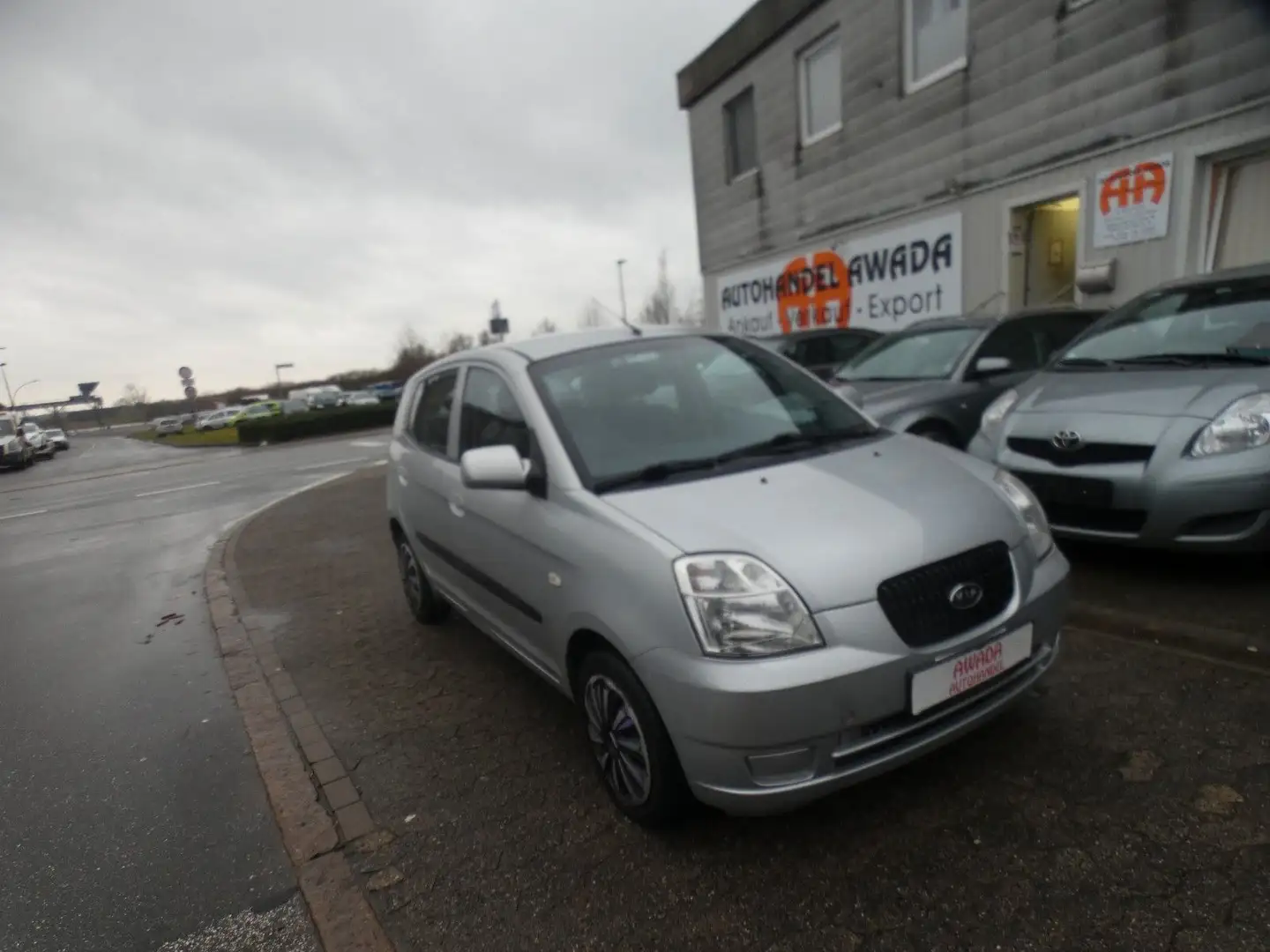 Kia Picanto 1.1 LX Silber - 1