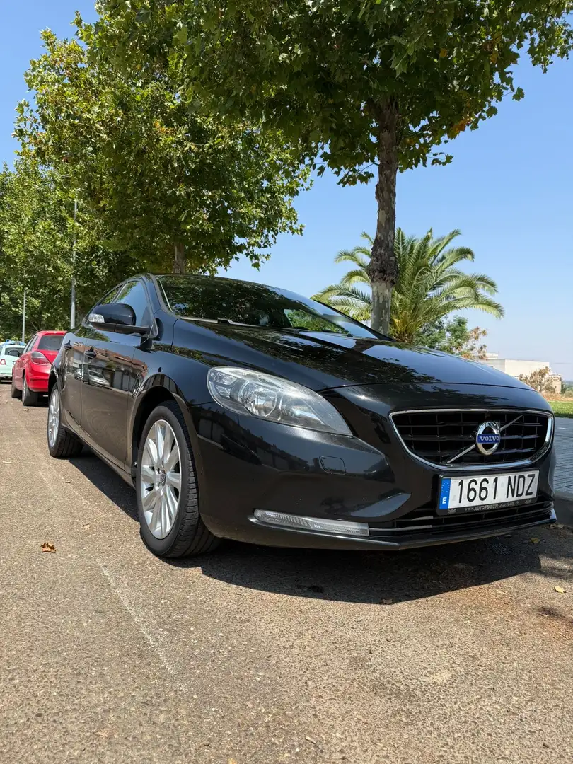 Volvo V40 D2 Kinetic 115 Negro - 2
