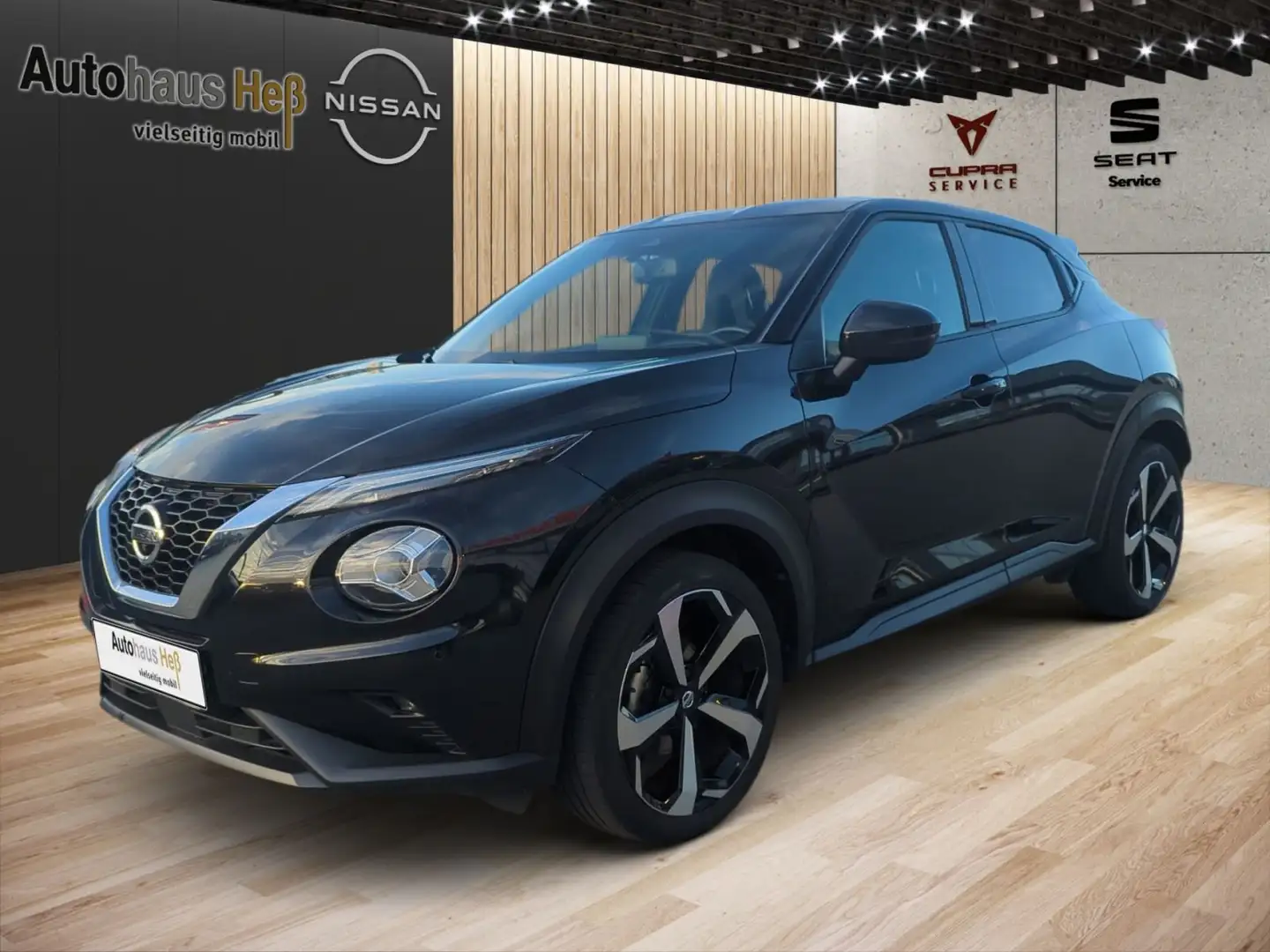 Nissan Juke 1.0 DIG-T Tekna Schwarz - 1