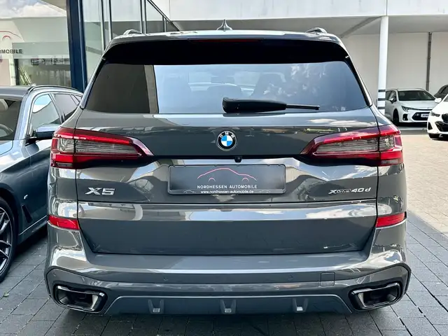 BMW X5 view 7