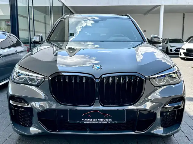 BMW X5 view 5