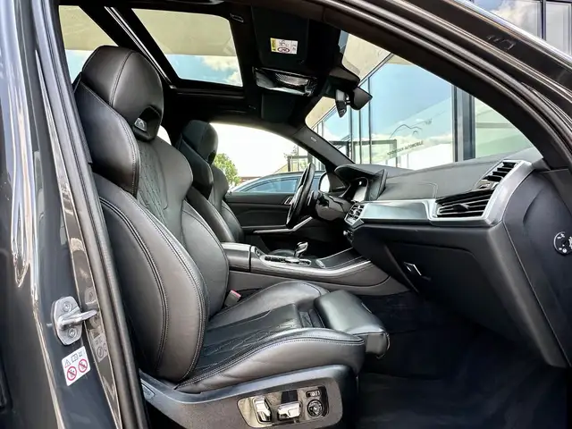 BMW X5 view 15