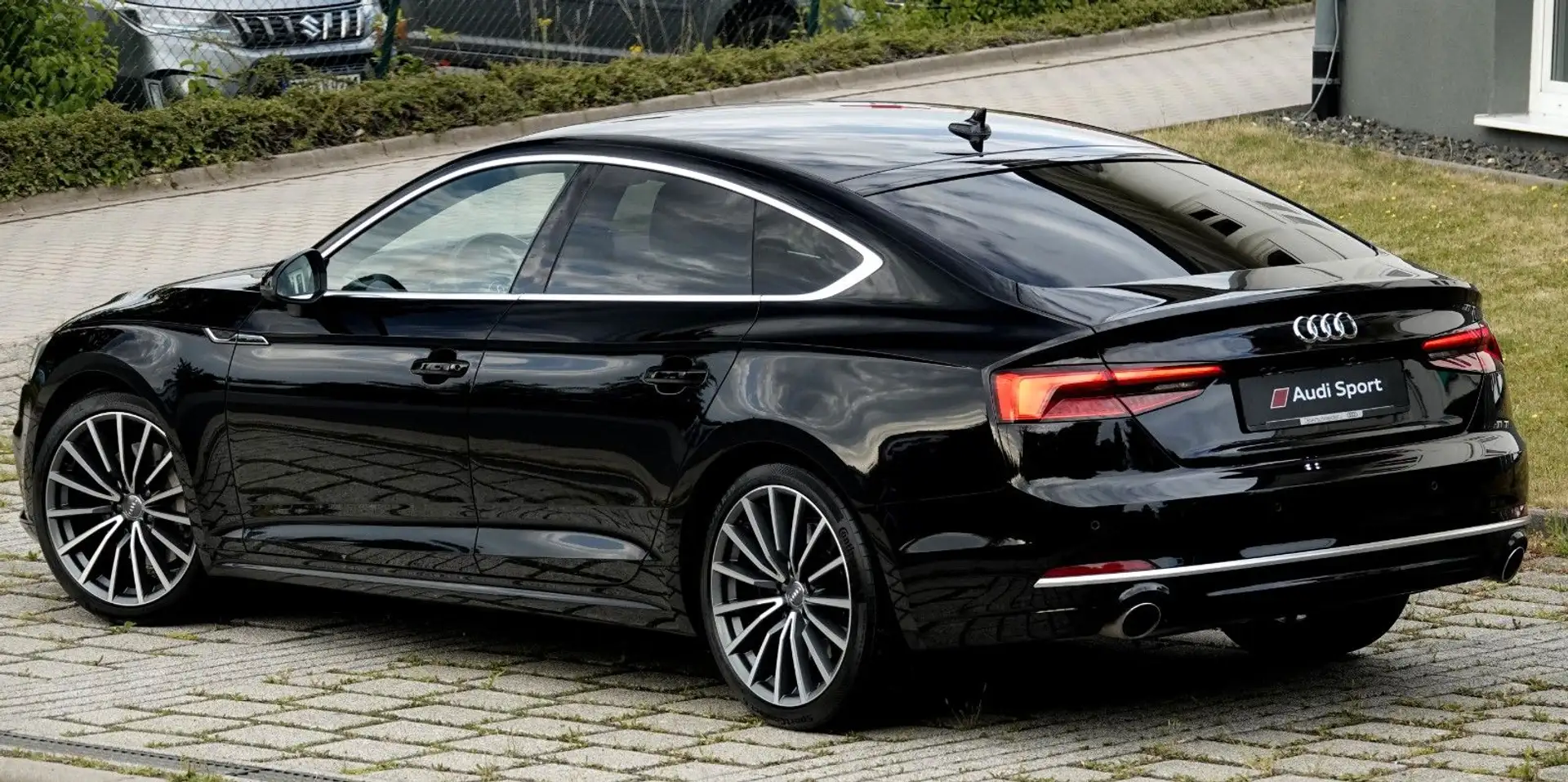 Audi A5 Sportback *Sport DESIGN S-Line *ACC* VIRTUAL* Zwart - 2