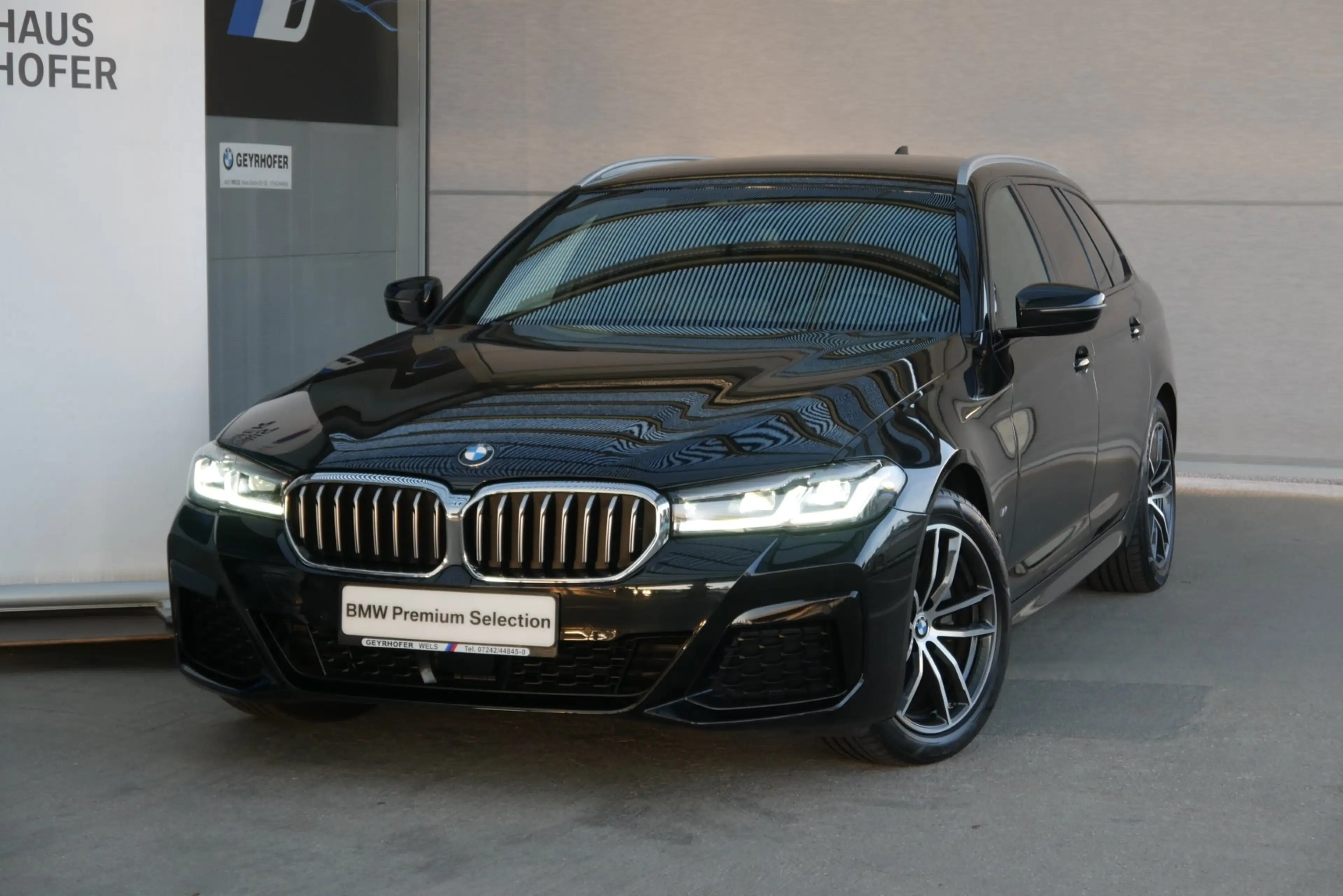 BMW 520 d xDrive *M-Paket/ACC/Adapt. LED/Lenkradhzg./Driving Assistant/HIFI/Komfortzugang* — photo 2