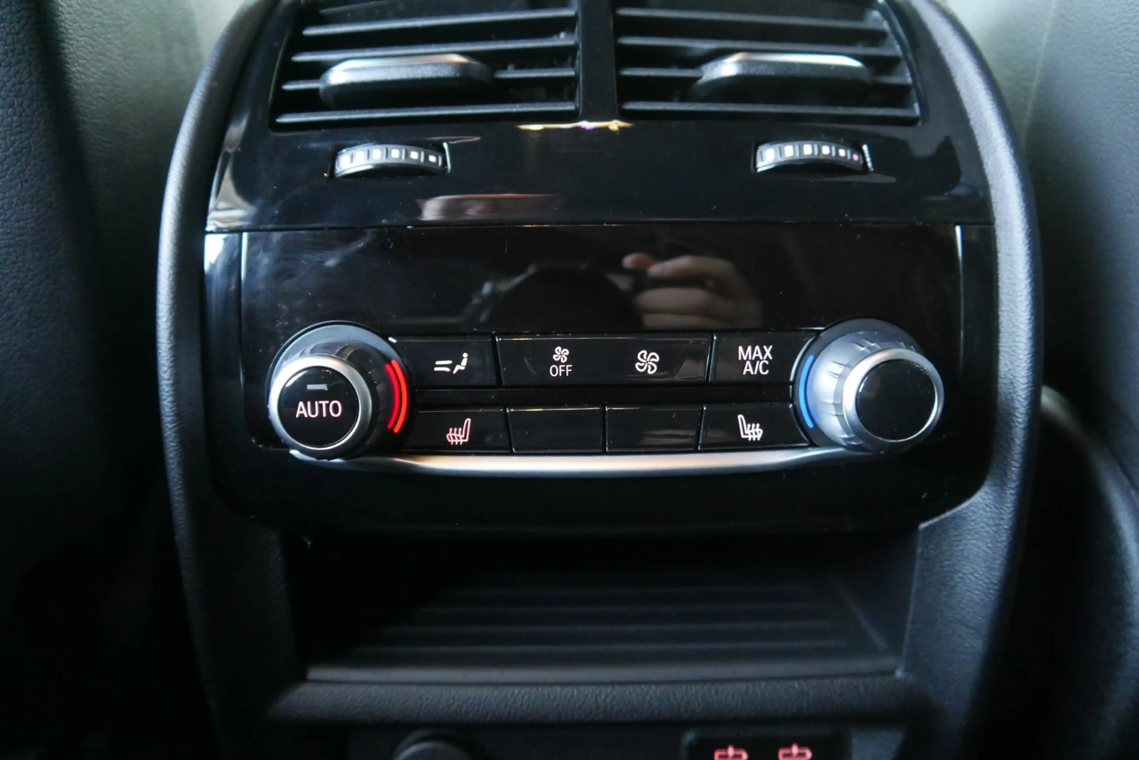 BMW 520 d xDrive *M-Paket/ACC/Adapt. LED/Lenkradhzg./Driving Assistant/HIFI/Komfortzugang* — photo 6
