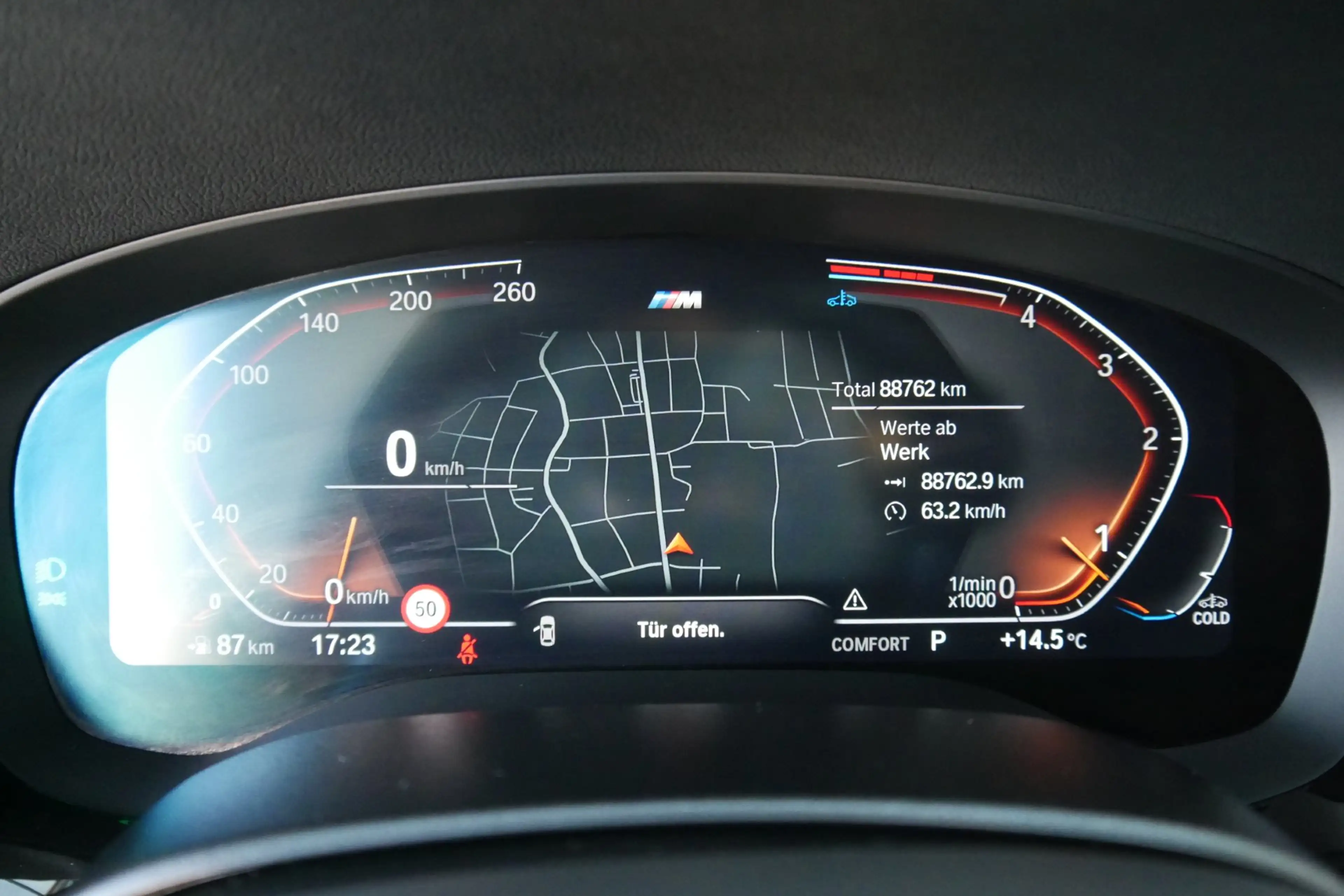 BMW 520 d xDrive *M-Paket/ACC/Adapt. LED/Lenkradhzg./Driving Assistant/HIFI/Komfortzugang* — photo 13