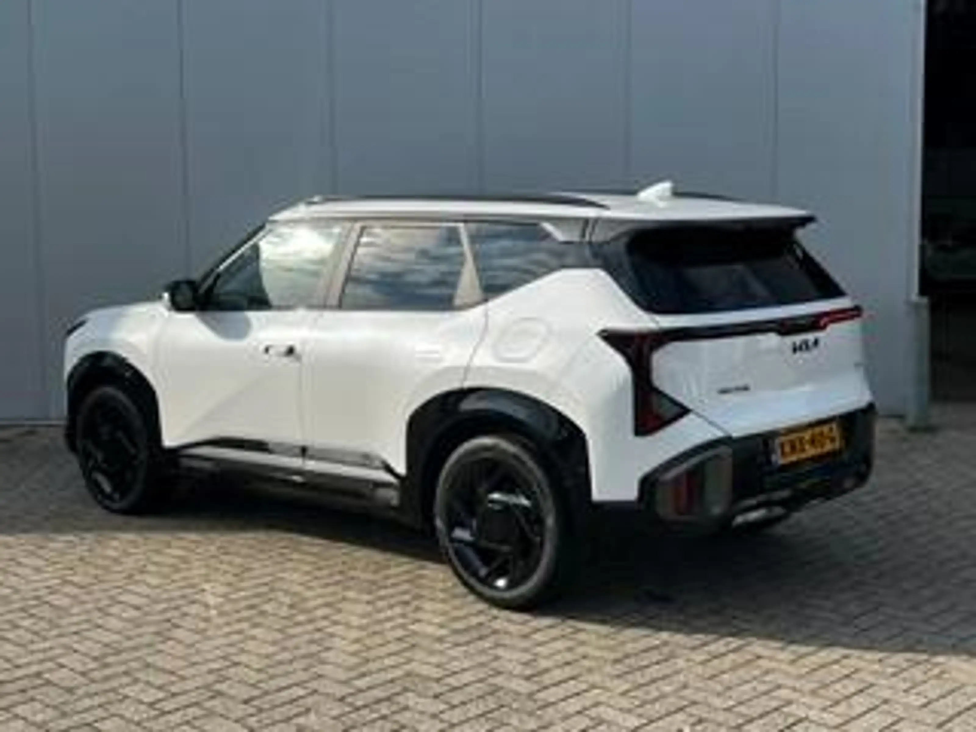 Kia Seltos 1.6 GDi Hybrid X-Line — photo 3
