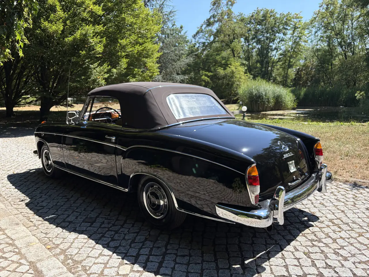 Mercedes-Benz 220 Pontoncabriolet, foto 8