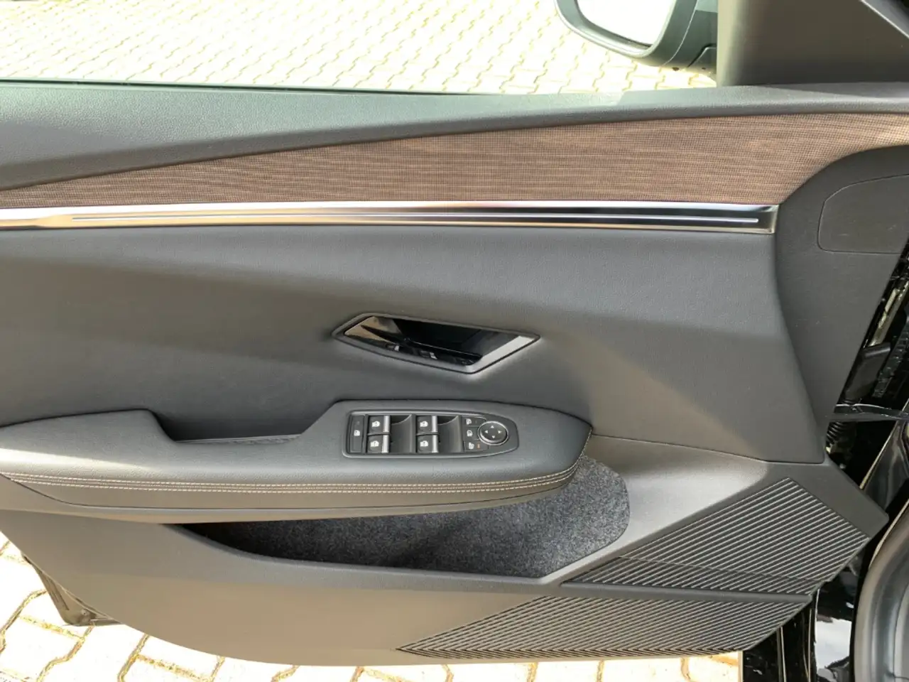 Renault Megane ICONIC 220HP OPT.CHARGE Iconic EV60 220hp optimum, миниатюра 17