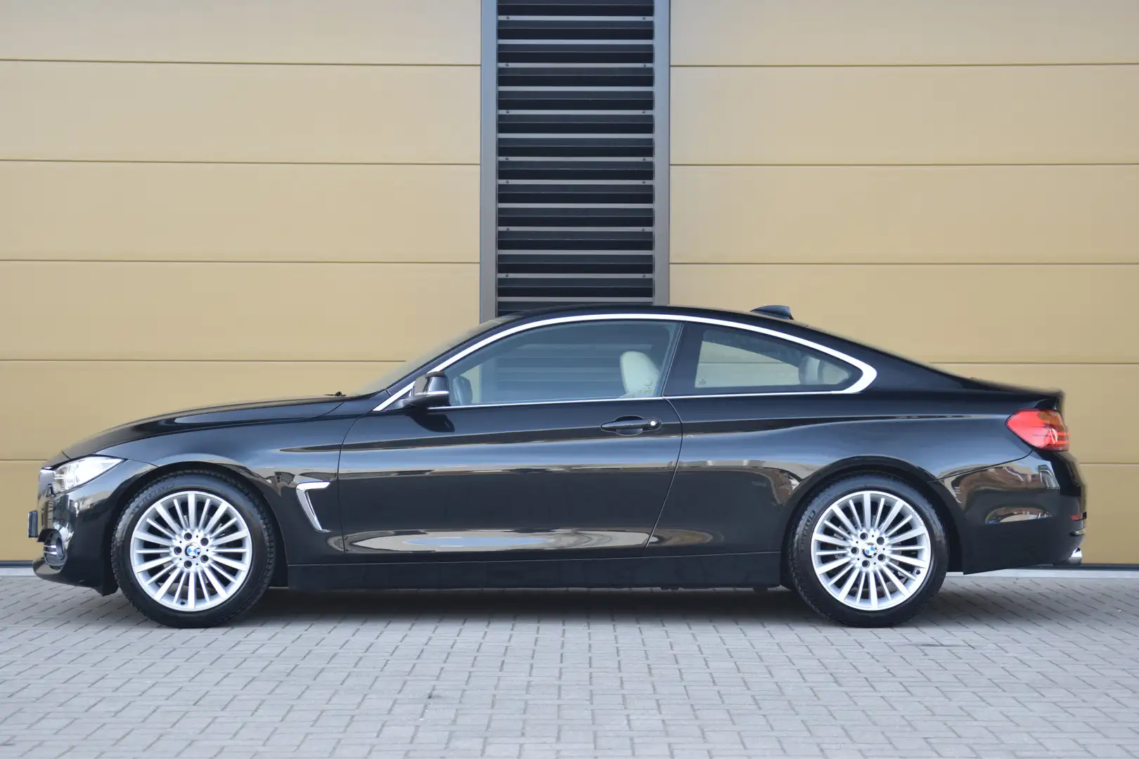BMW 420 4-serie Coupé 420i High Executive * Luxury line * Zwart - 2