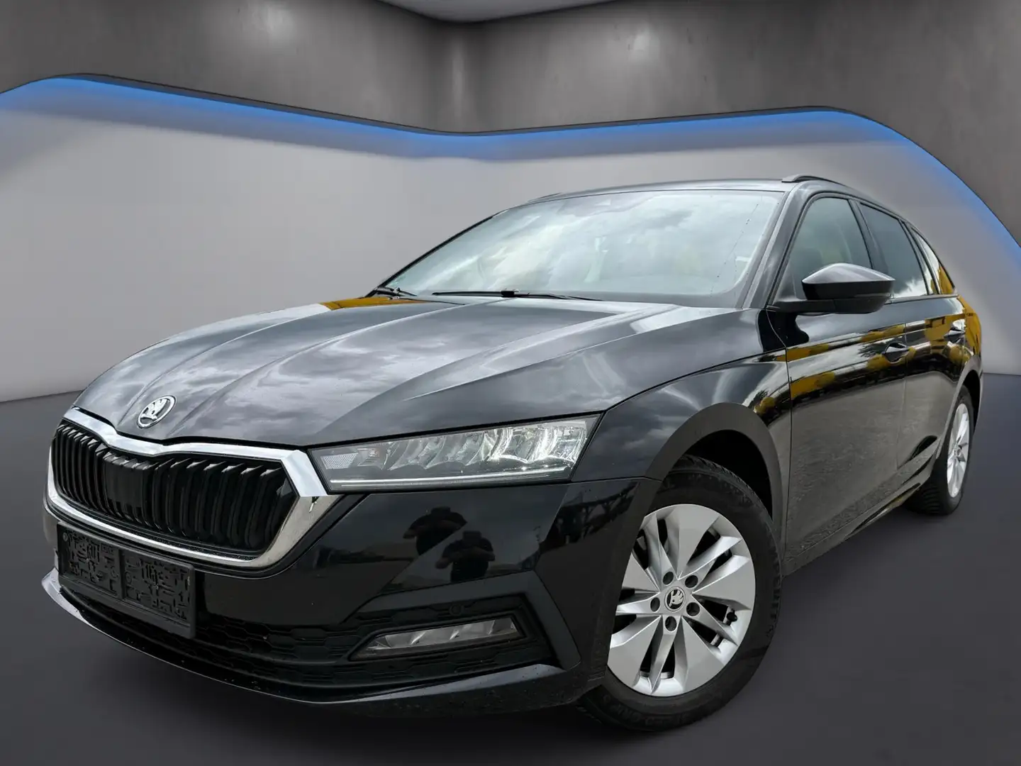Skoda Octavia 2.0 TDI DSG *AHK*Virtual*Navi*ACC*Keyless*Temp* Noir - 1