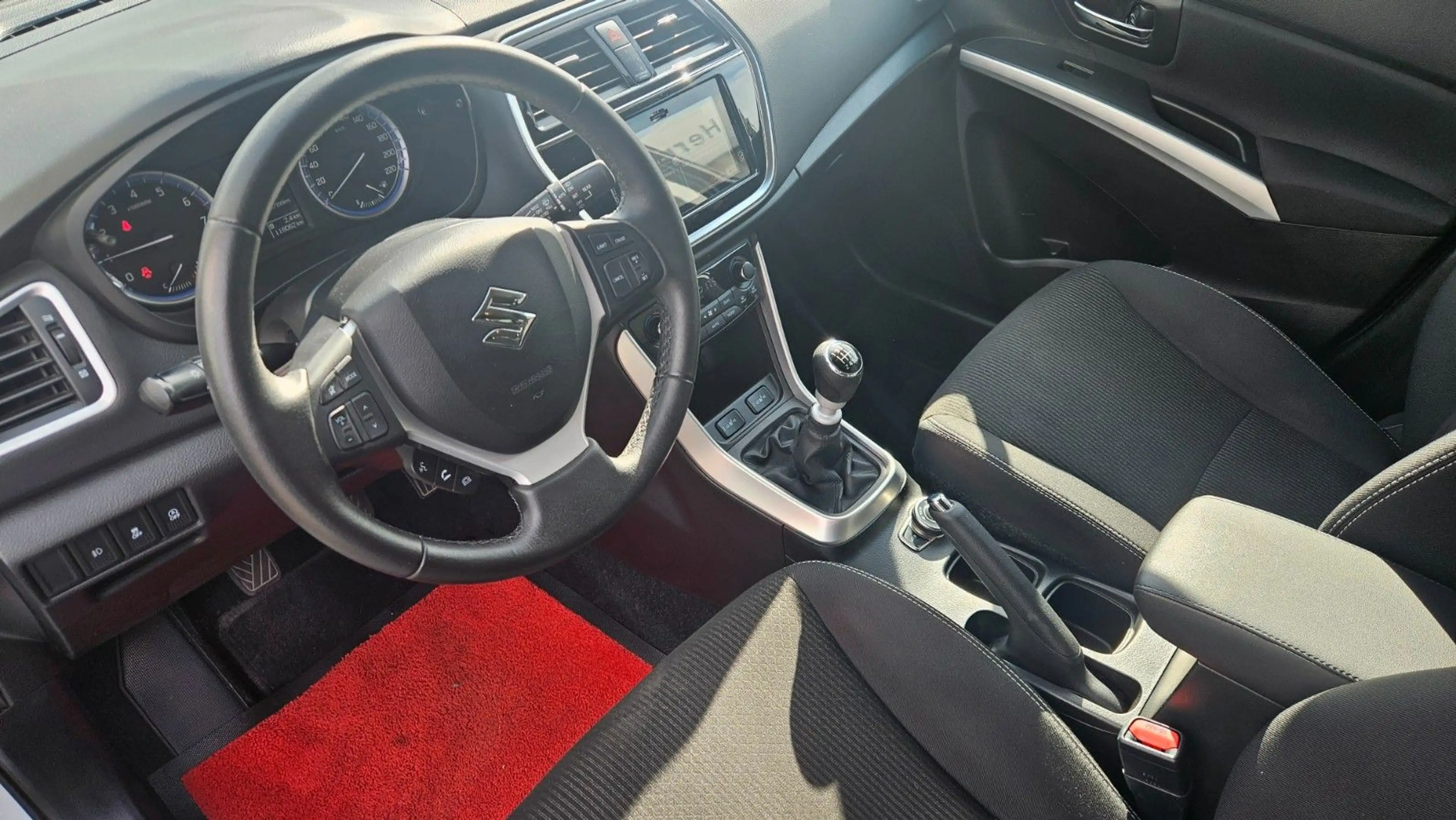 Suzuki SX4 S-Cross Comfort 4x4 — photo 8