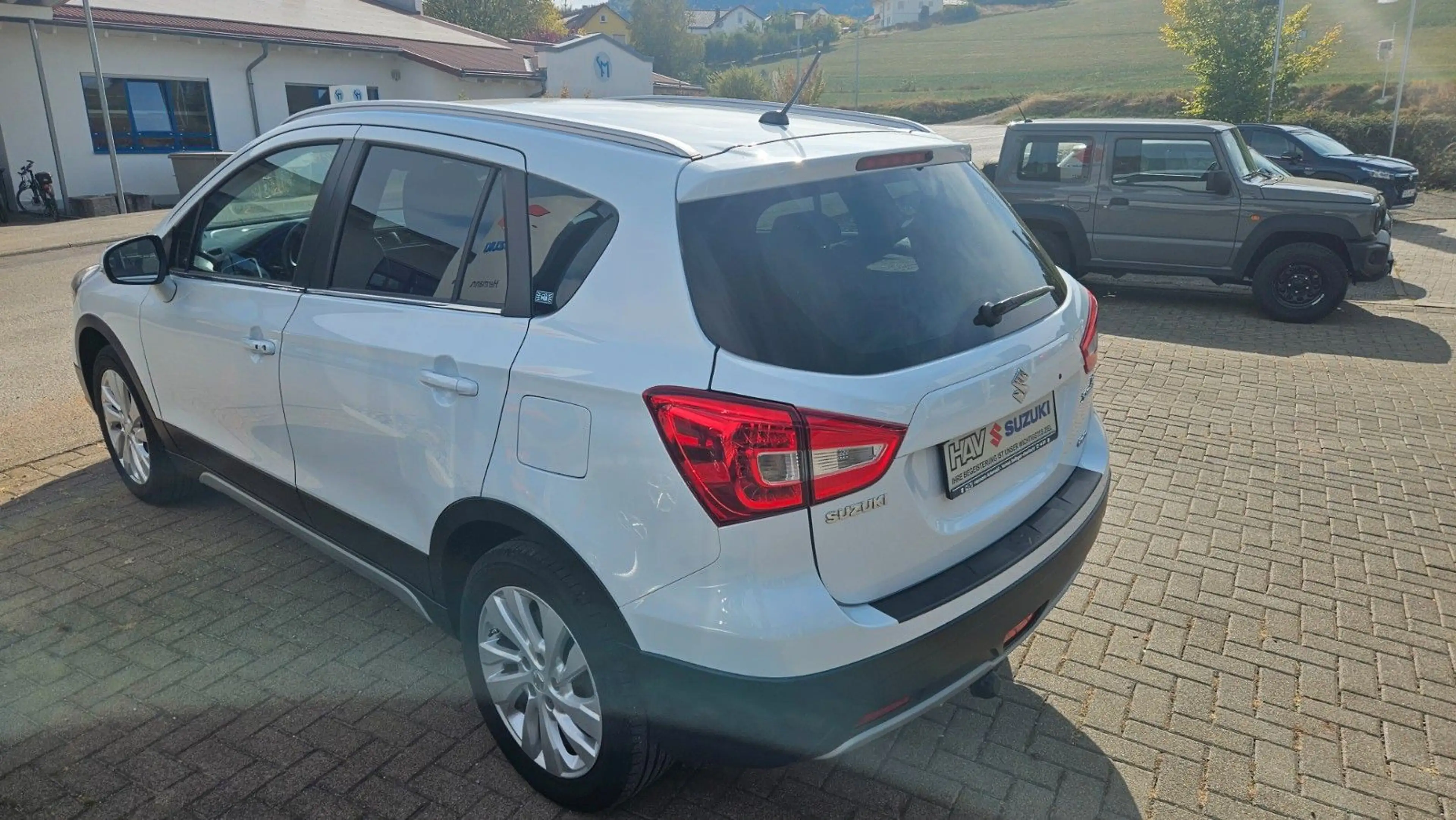 Suzuki SX4 S-Cross Comfort 4x4 — photo 4