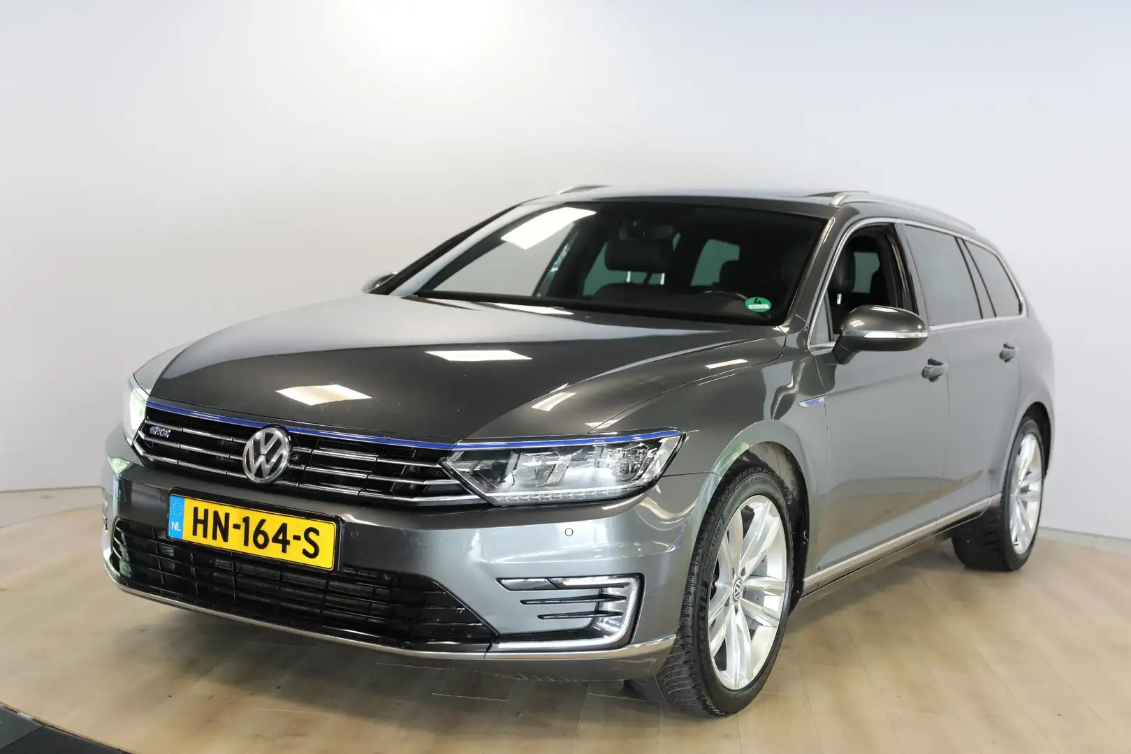 Volkswagen Passat Variant 1.4 TSI GTE Highline | Schuif- opendak | Trekhaak Grijs - 1